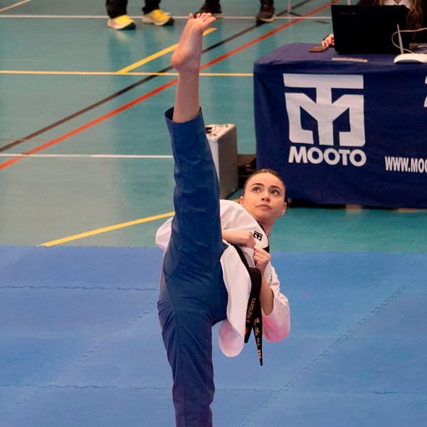 Conoce a Carolina Escobar, una de nuestras jóvenes promesas
